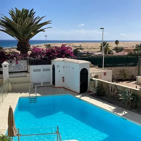 Lovers From In Sunny Gran Canaria * Playa del Ingles (Gran Canaria)